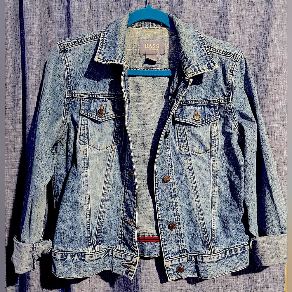 Jean Jacket - Women’s Sizs Medium